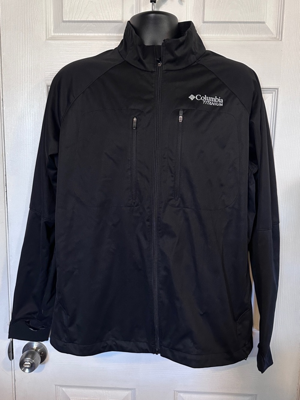 Columbia Titanium Men's Black Performance Softshell Jacket - Full Zip